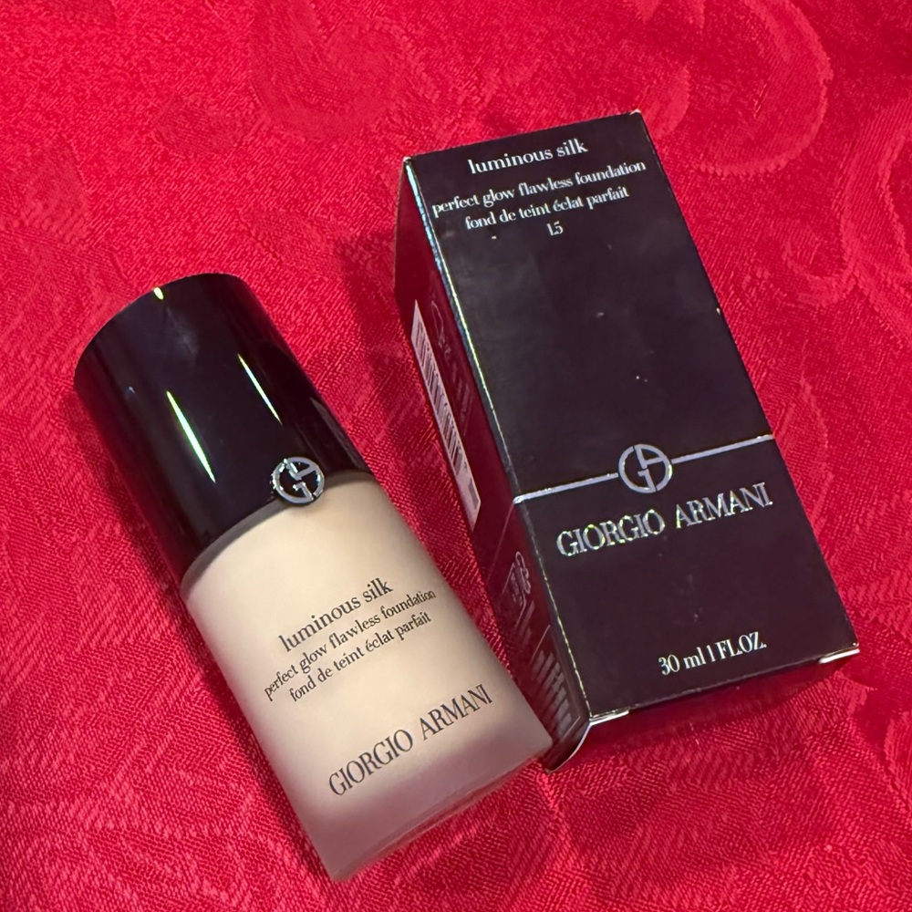 Giorgio Armani Luminous Silk Foundation - Elegant Cream 1.5